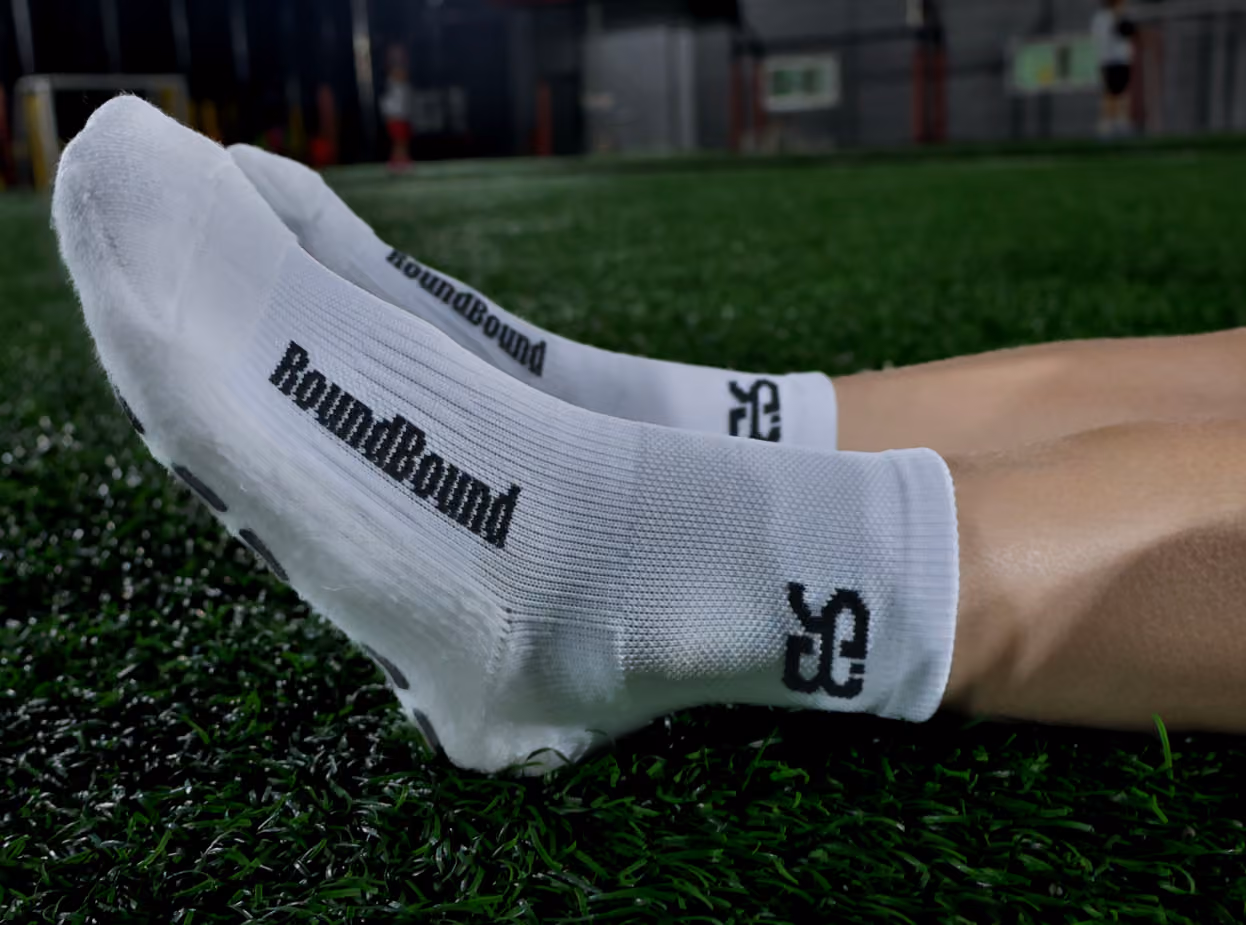 PRO NON-SLIP SOCKS 제품 착용 이미지